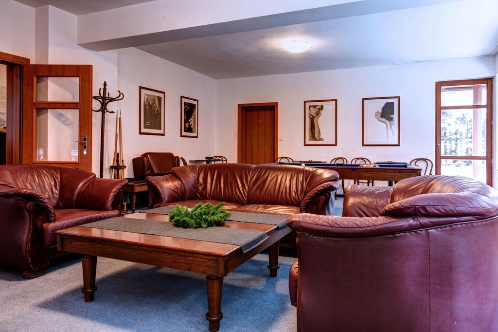 Apartmany Solum デマノブスカ・ドリーナ エクステリア 写真